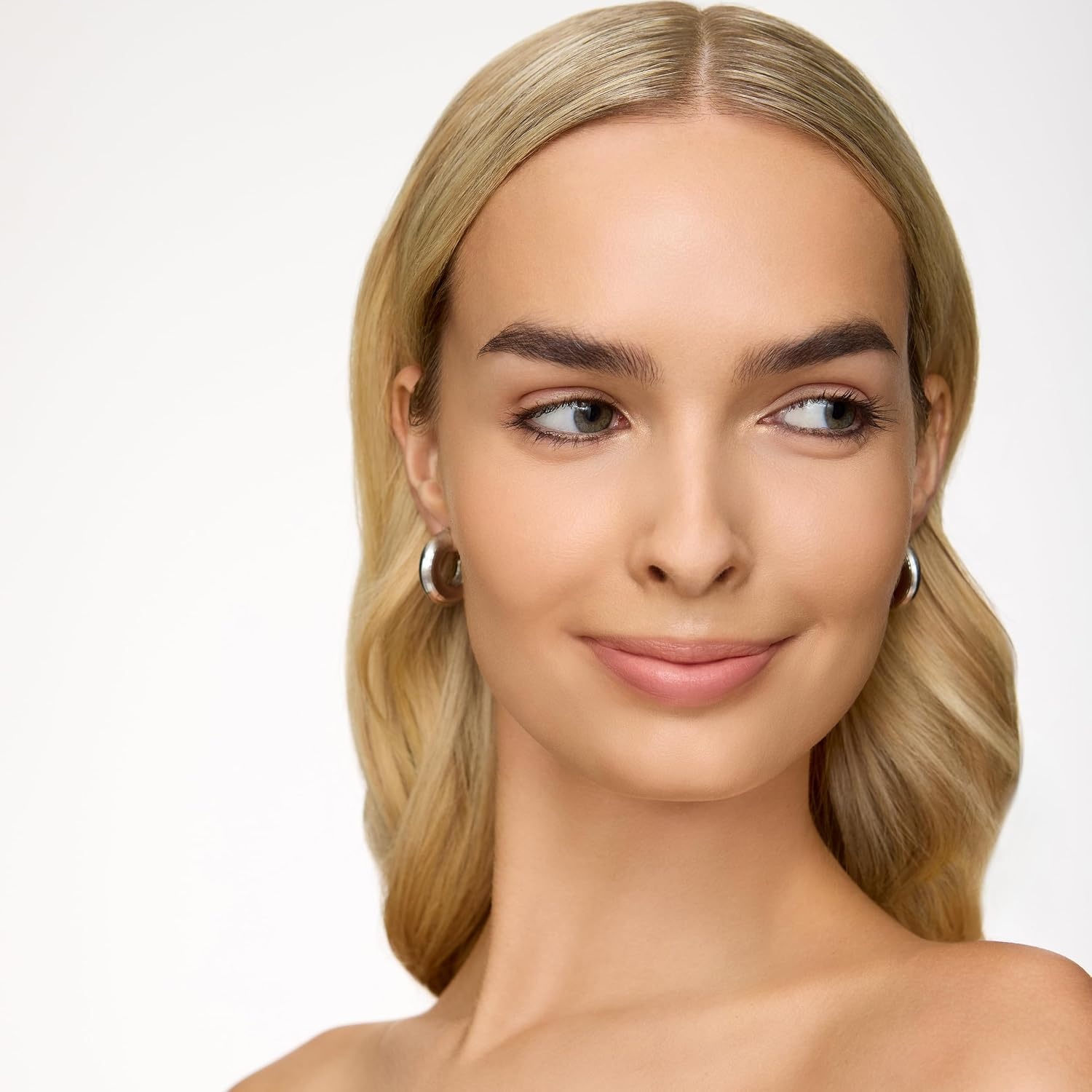 image:imageWonderskin Foundation Serum Niacinamide Copper TriPeptide Waterproof07 Bliss Medium Golden