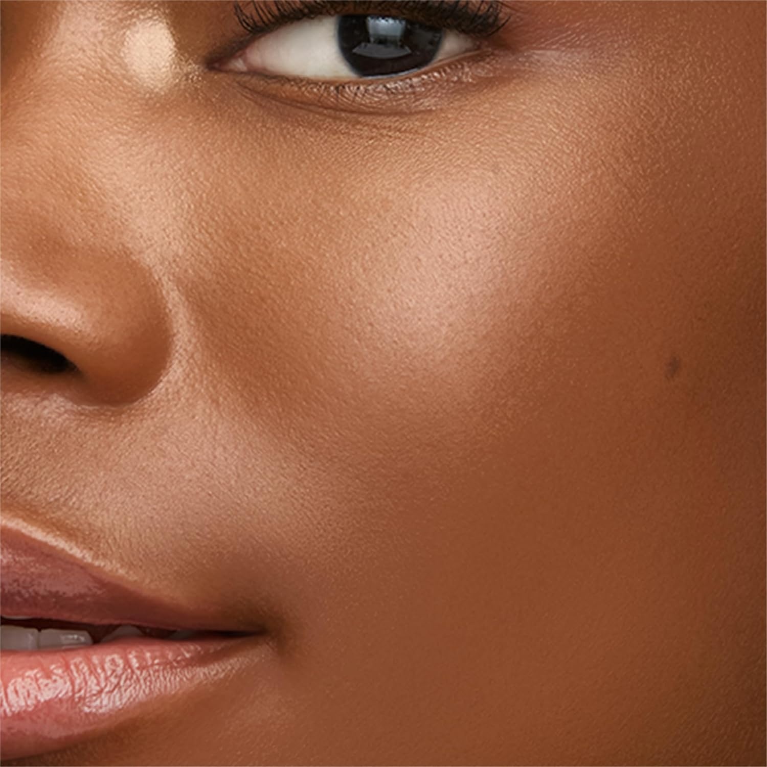 image:imageWonderskin Foundation Serum Niacinamide Copper TriPeptide Waterproof18 Moxy Deep Golden
